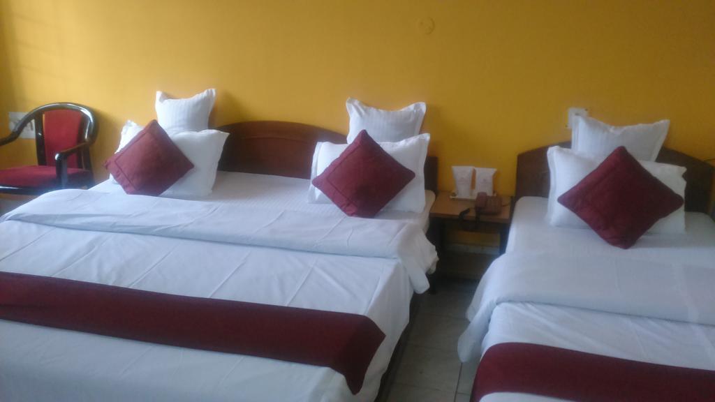 Breeze Hotel Siliguri Cameră foto