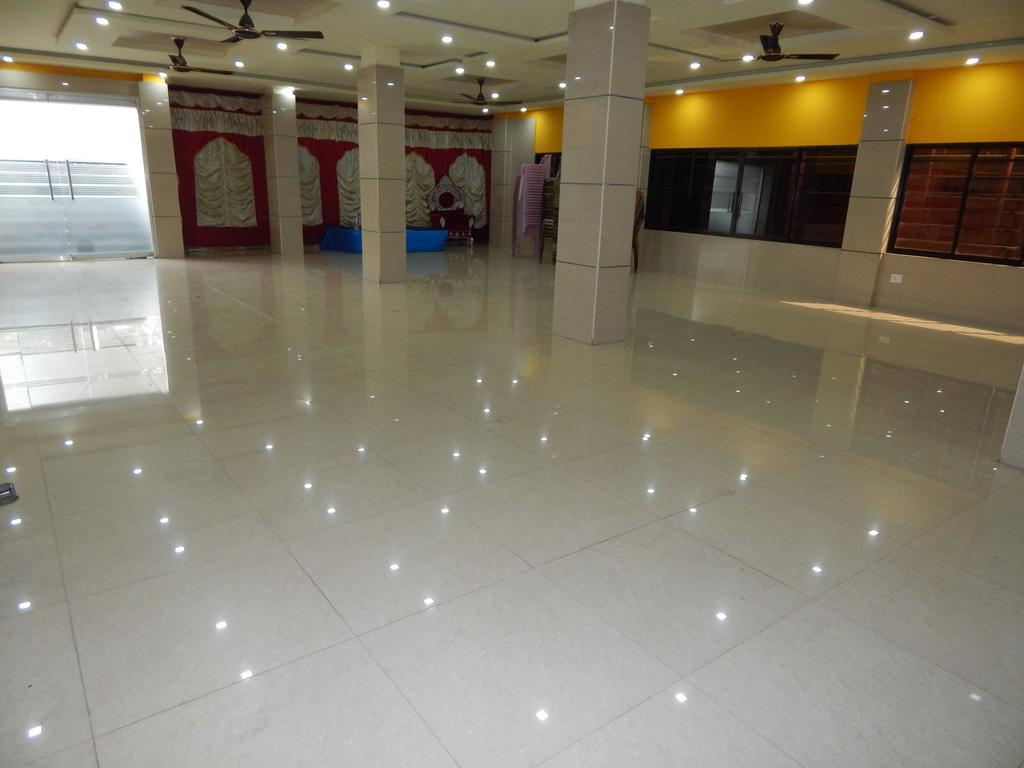 Breeze Hotel Siliguri Exterior foto